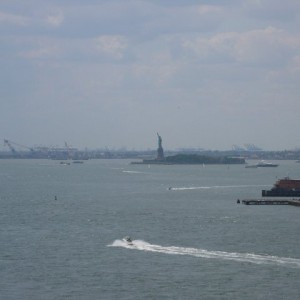 Estatua de la Libertad desde Brooklyn Bridge