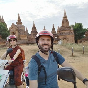 En moto por Bagan