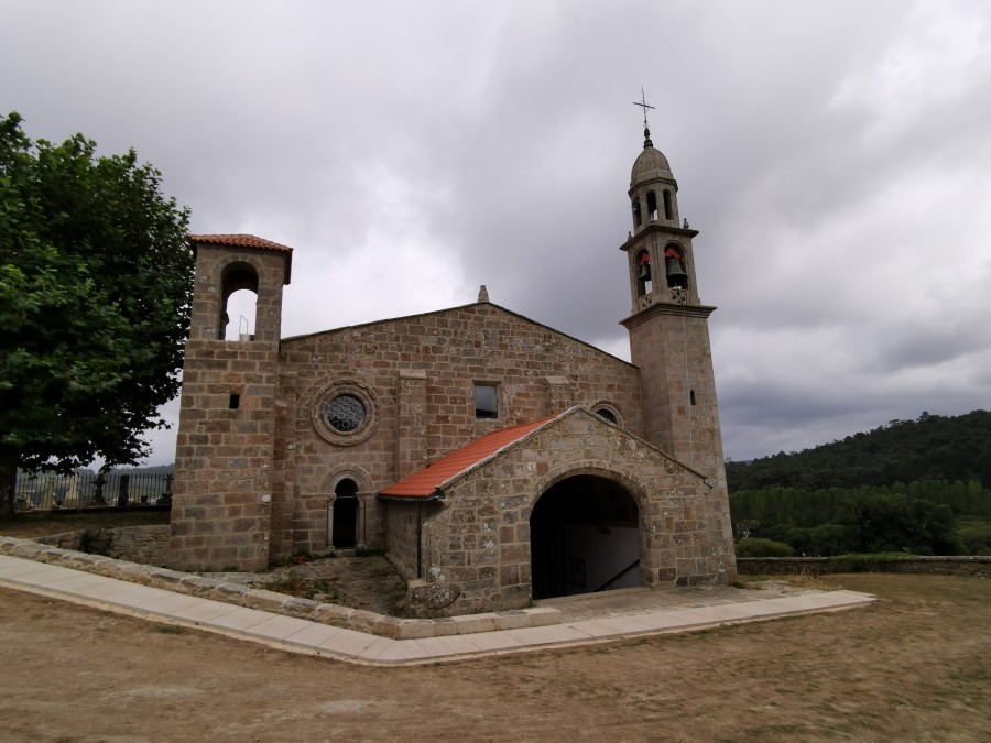 Iglesia de San Xulián de Moraime