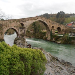 CANGAS DE ONIS, PUENTE ROMANO